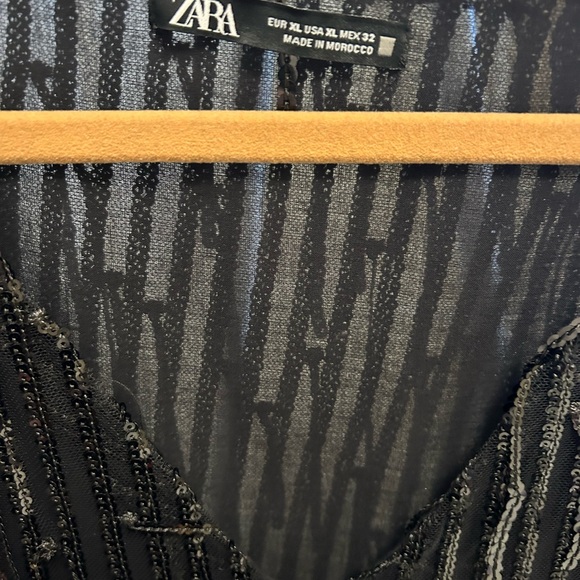 ZARA sequin black tunic mini dress. V neck , short sleeves. Size XL. - Picture 5 of 8